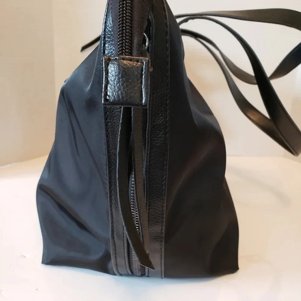 Botkier  New York Large Black Polyester/Vegan Leather Trim Tote Bag. - Picture 4 of 10